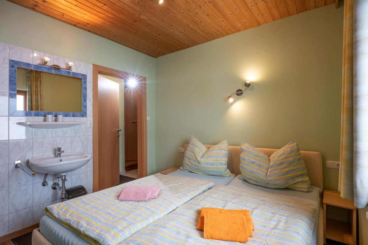 Moser Sankt Johann in Tirol Buitenkant foto
